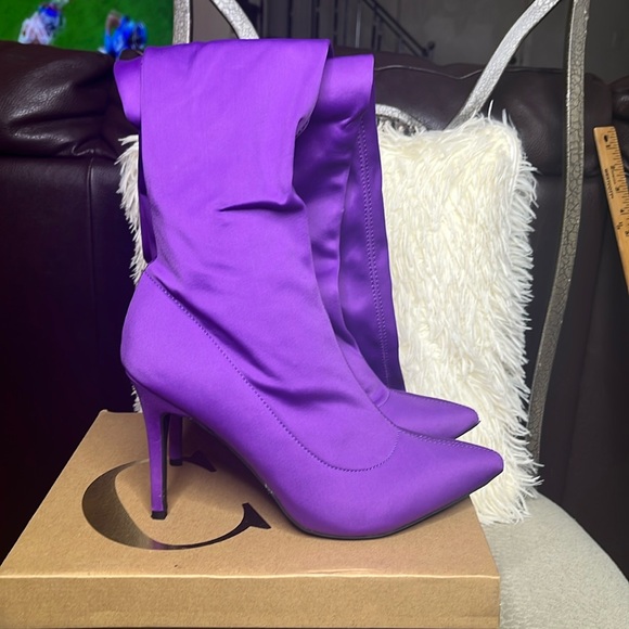 Purple boots - Picture 3 of 4